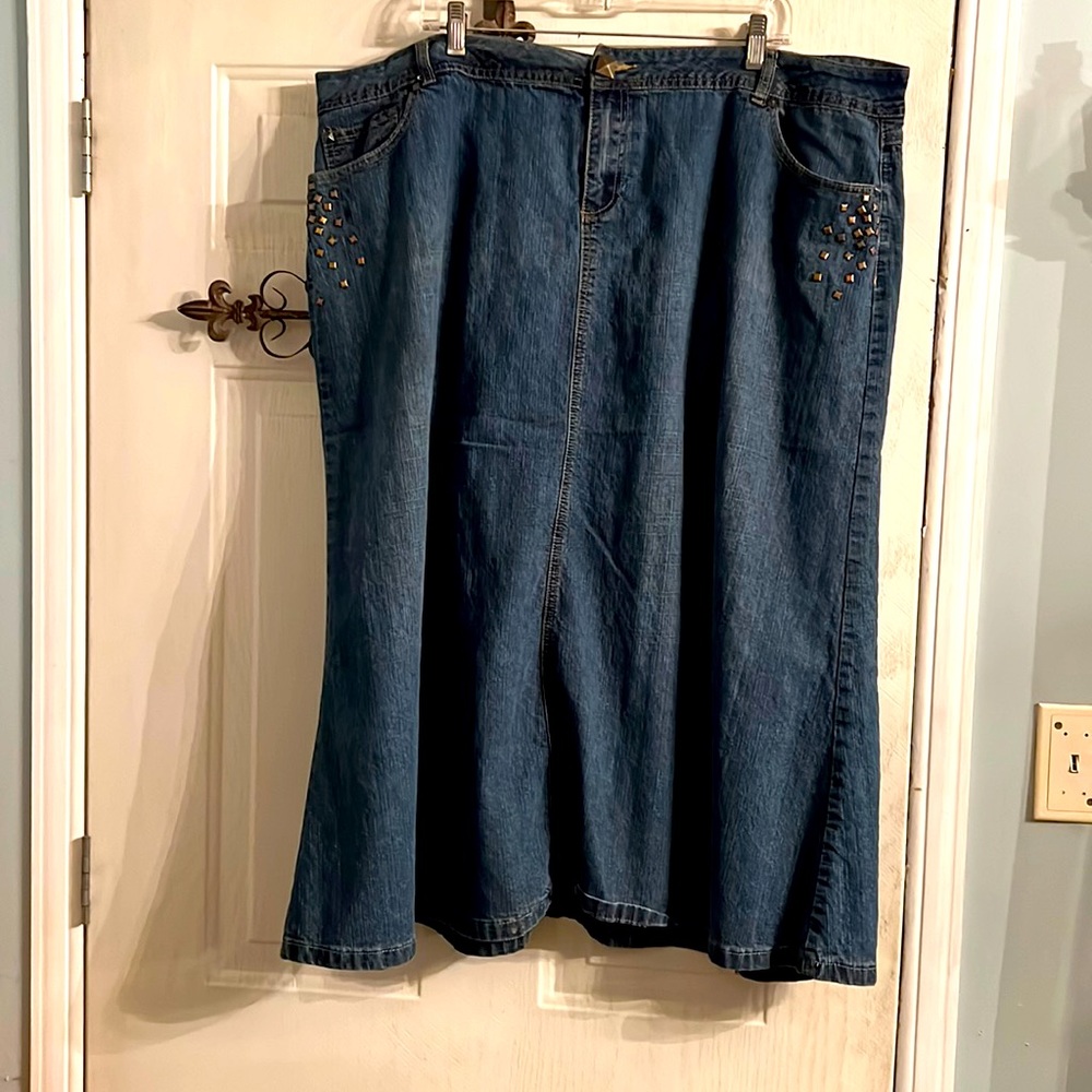 Size 24W Cato, denim skirt